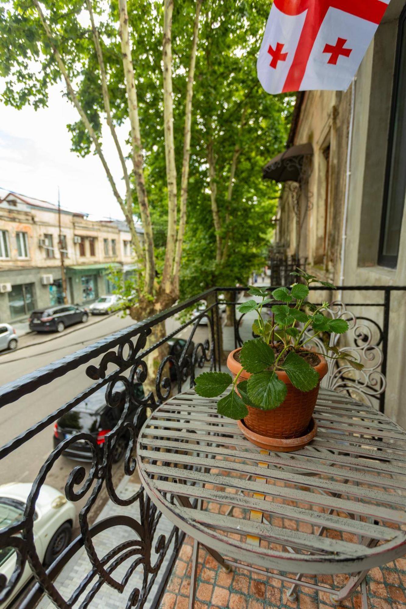 Mulberry Ბჟოლები Apartment Kutaisi Exterior photo